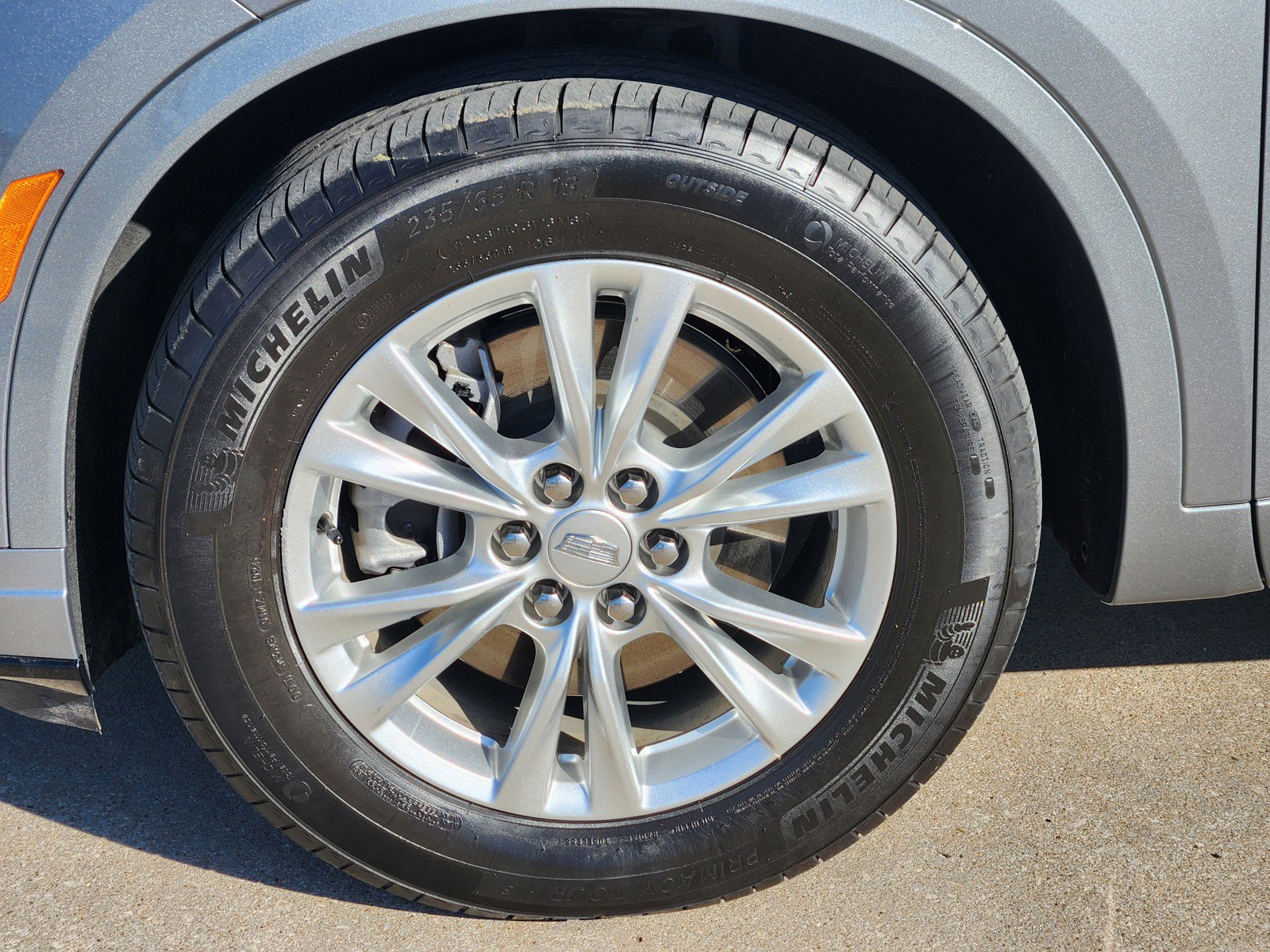 Certified 2024 Cadillac XT6 Luxury w/ LPO, Floor Liner Package image 31