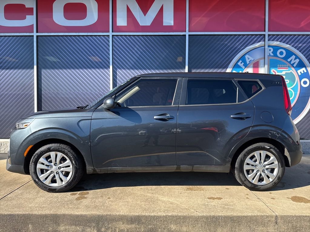 Used 2020 Kia Soul LX image 11