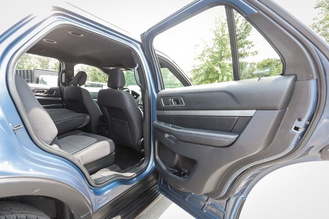 Used 2019 Ford Explorer XLT w/ Equipment Group 201A FWD image 26