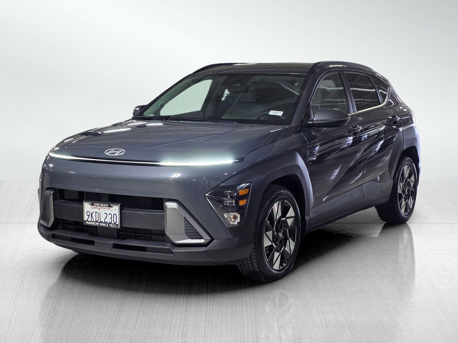 Used 2024 Hyundai Kona SEL FWD image 3