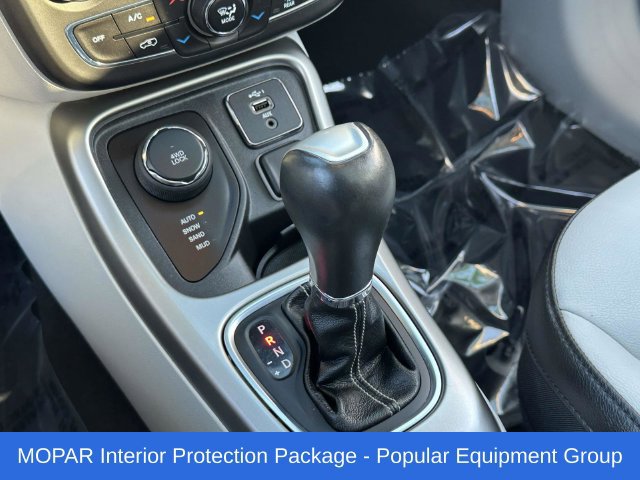 Used 2019 Jeep Compass Latitude w/ Popular Equipment Group AWD/4WD image 9