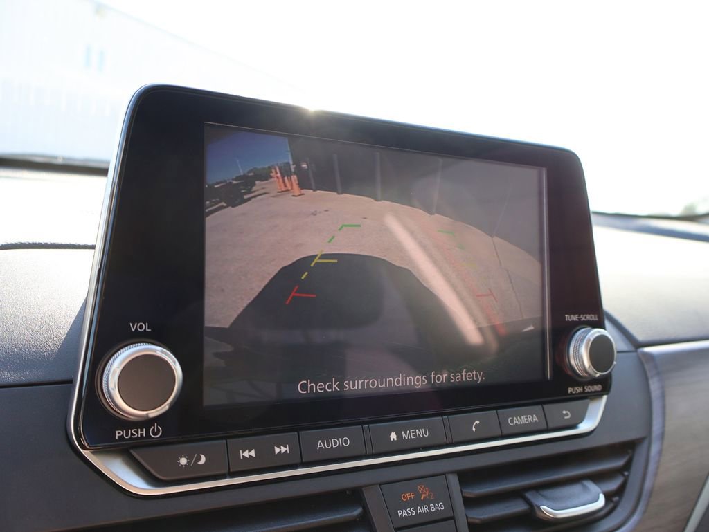 Used 2025 Nissan Altima 2.5 SV FWD image 33