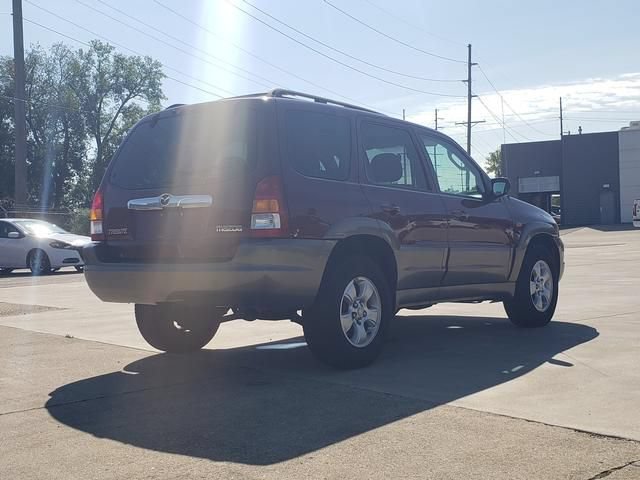 Used 2004 MAZDA Tribute LX w/ Luxury Pkg AWD/4WD image 4