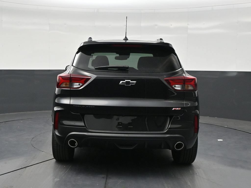 Used 2023 Chevrolet TrailBlazer RS w/ Sun and Liftgate Package FWD image 4