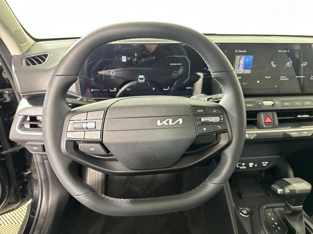 Used 2025 Kia K4 EX image 14