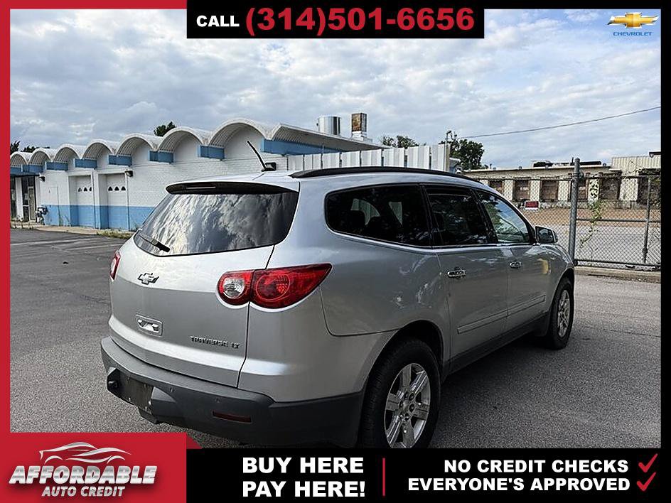 Used 2010 Chevrolet Traverse LT w/ Personal Connectivity Package FWD image 5