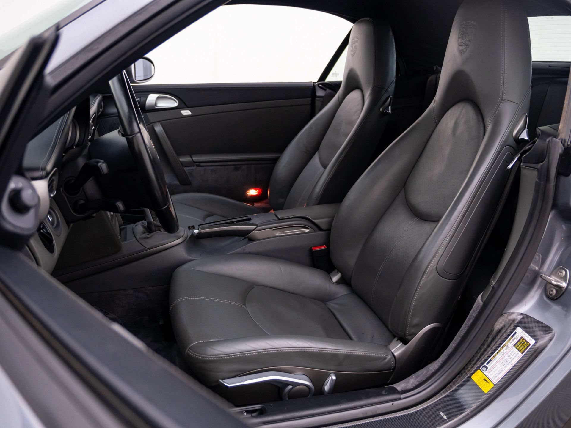 Used 2006 Porsche 911 Carrera RWD image 5