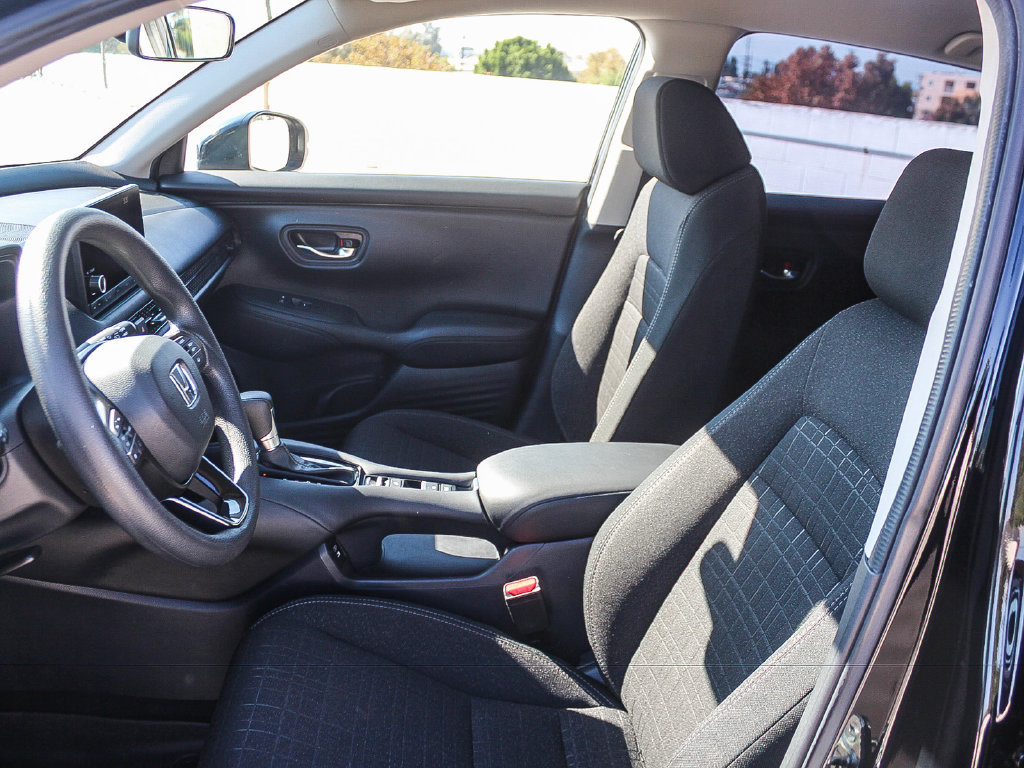 Certified 2025 Honda HR-V LX image 18