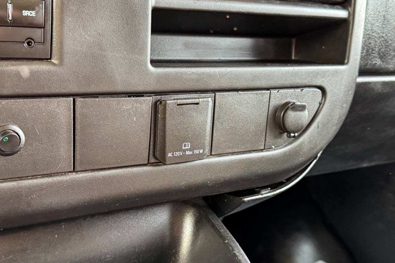 Used 2016 Chevrolet Express 3500 LS image 29