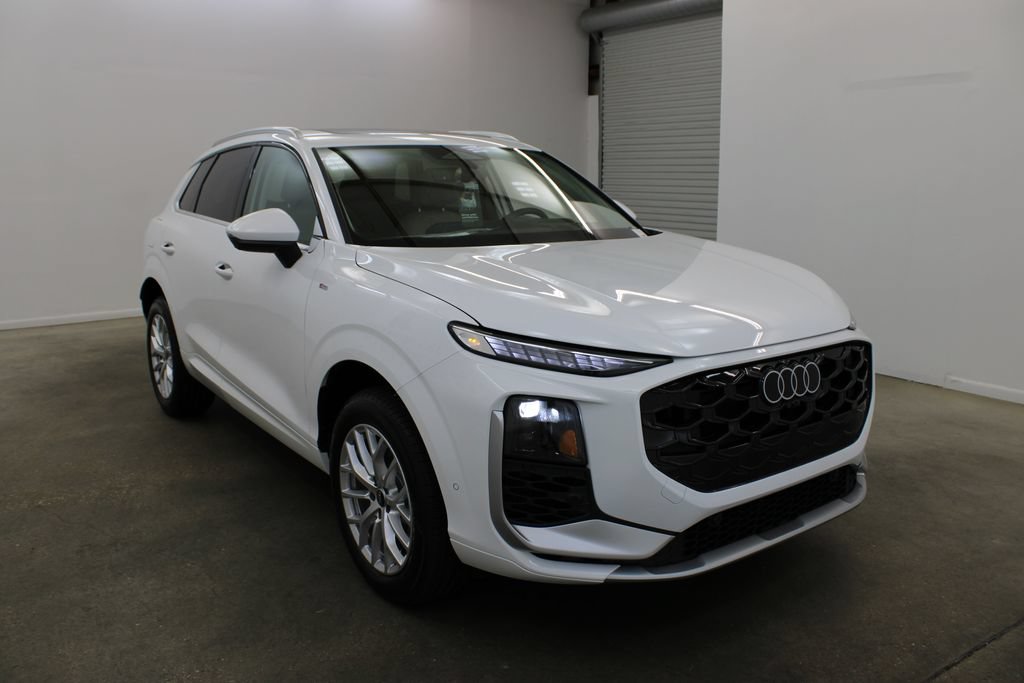 New 2026 Audi Q3 quattro 2.0T AWD/4WD image 6