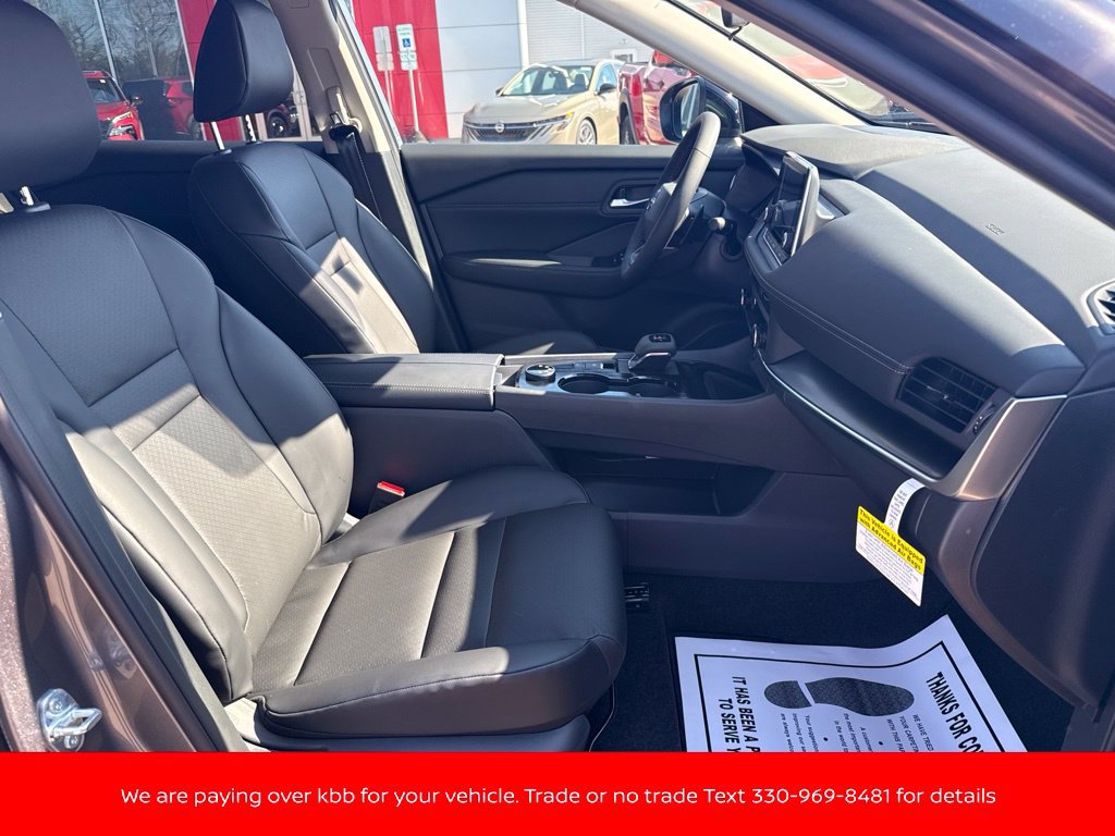 New 2027 Nissan Rogue Dark Armor AWD/4WD image 32