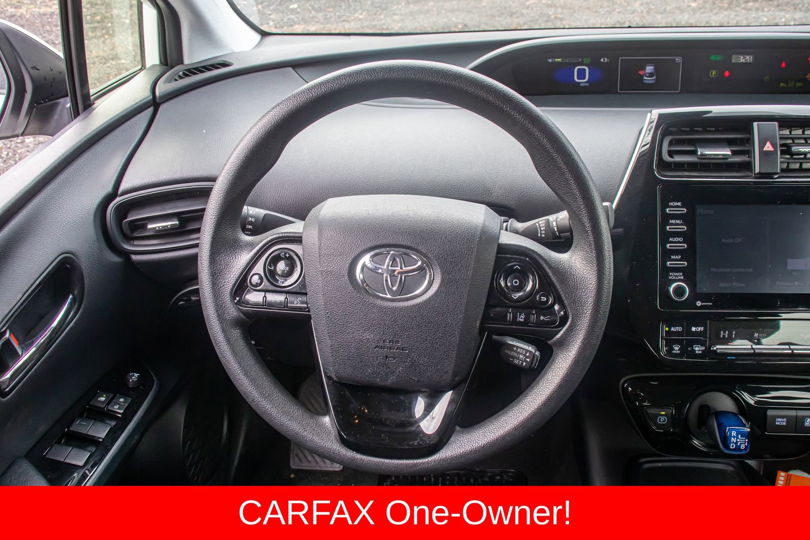 Used 2022 Toyota Prius LE image 17
