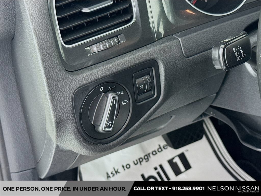 Used 2019 Volkswagen Golf S FWD image 10