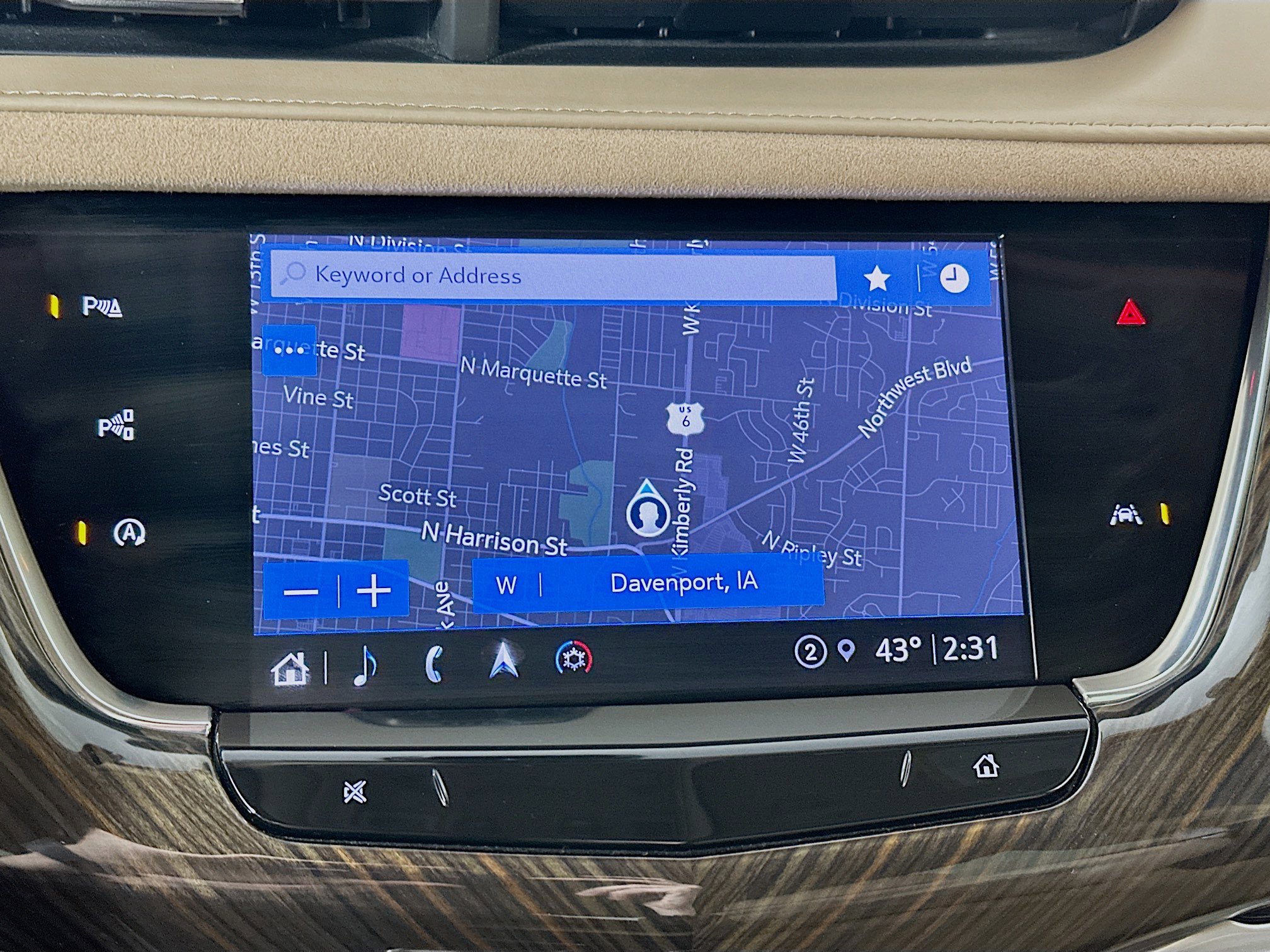 Used 2023 Cadillac XT6 Sport w/ Platinum Package image 13