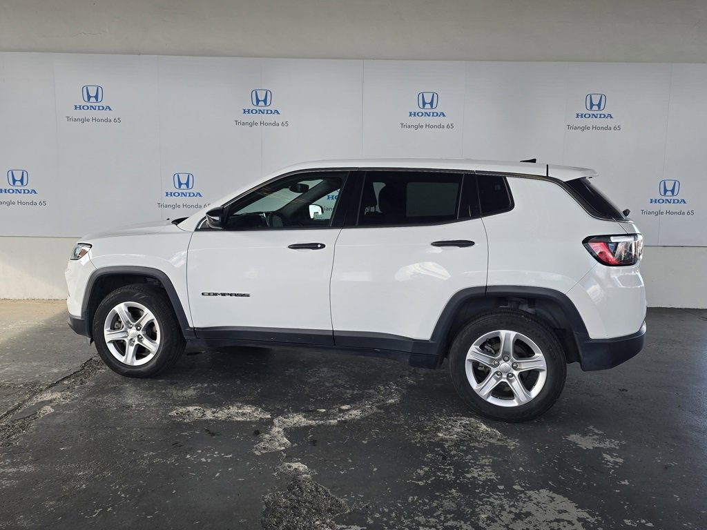 Used 2024 Jeep Compass Sport image 4