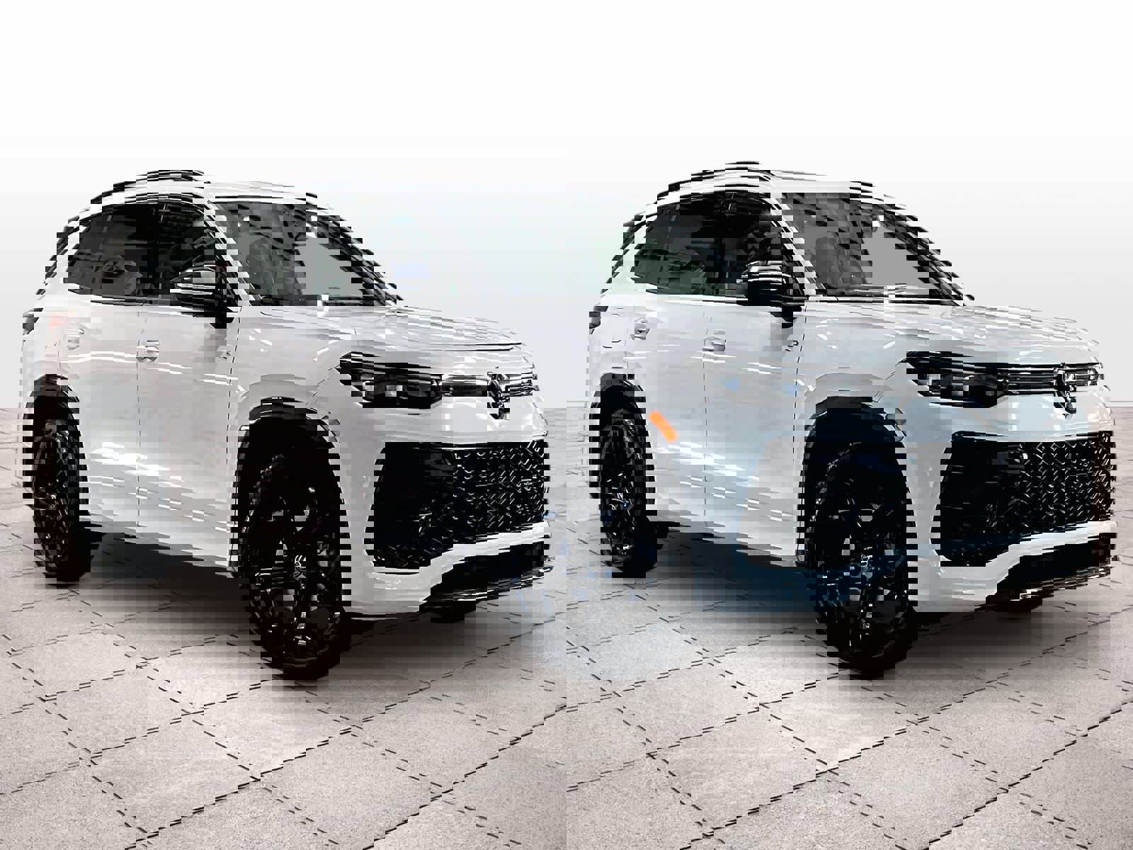 New 2026 Volkswagen Tiguan SE R-Line image 2