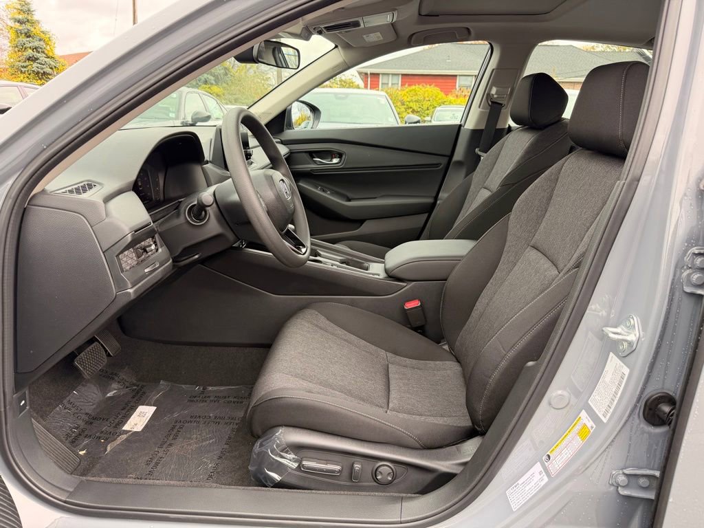 New 2025 Honda Accord SE image 11