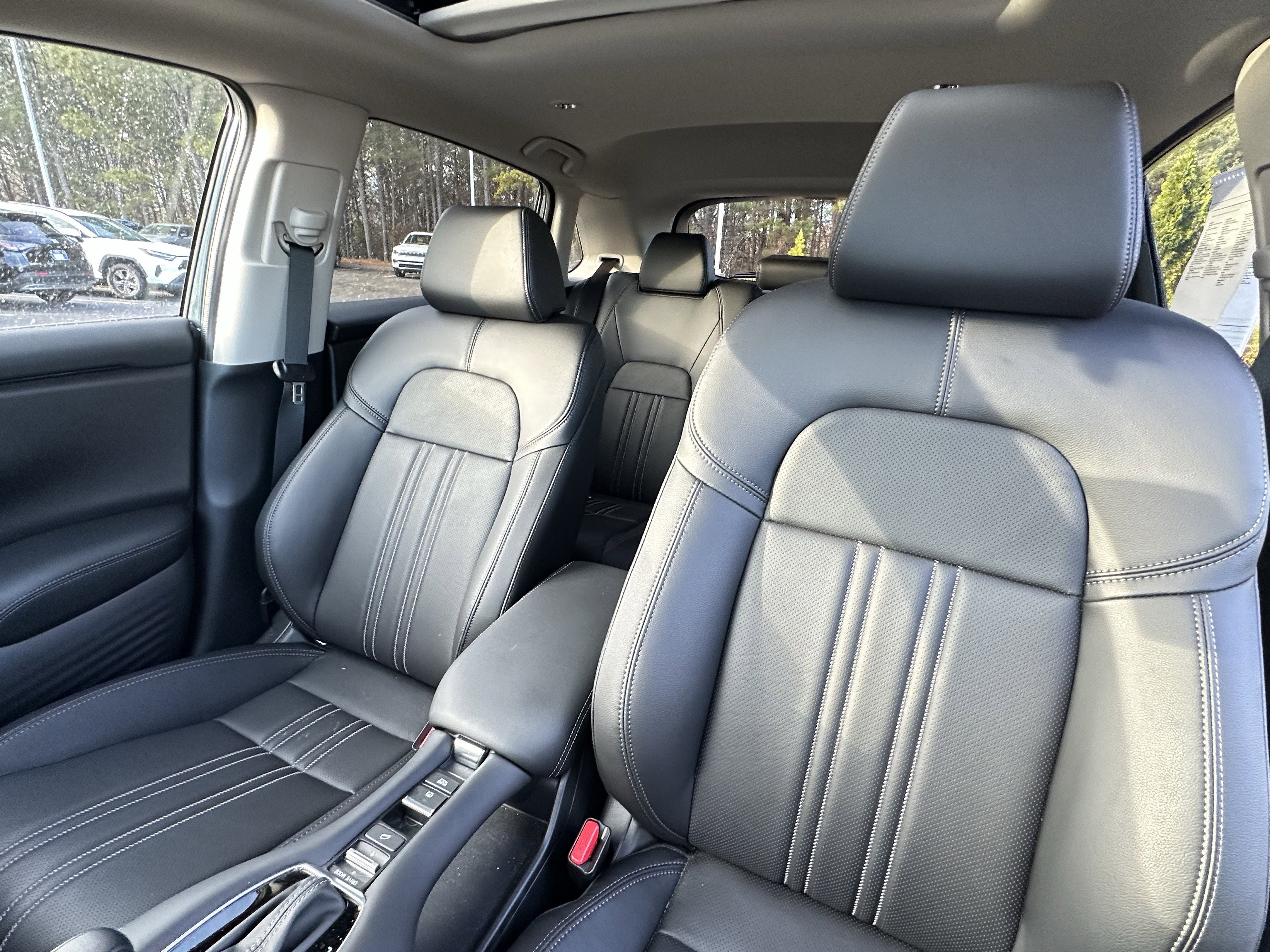 Used 2026 Honda HR-V EX-L image 8