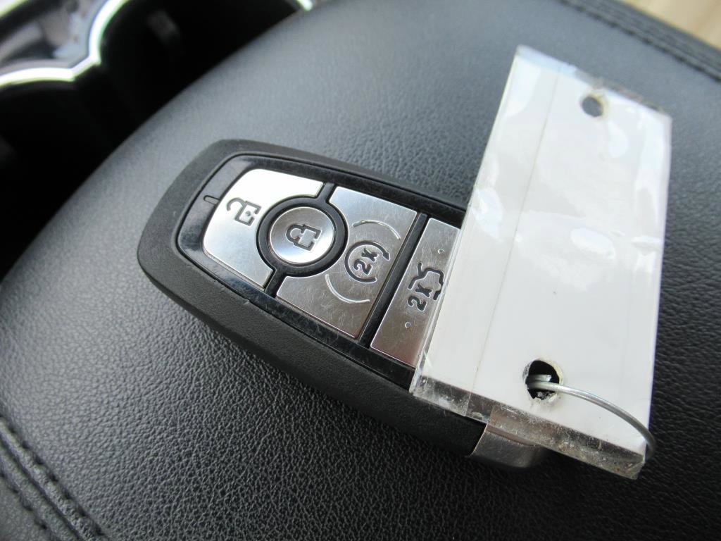 Used 2018 Ford Edge SEL w/ Equipment Group 201A image 29