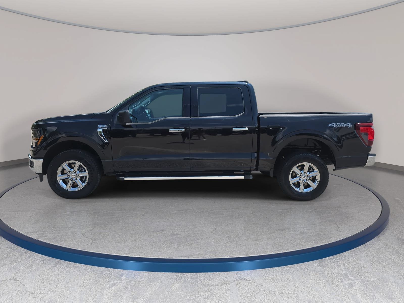 Used 2025 Ford F150 XLT w/ Equipment Group 301A Standard AWD/4WD image 8
