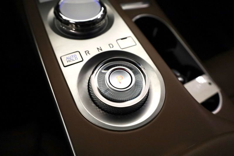 Used 2024 Genesis GV70 2.5T w/ Advanced Package image 25