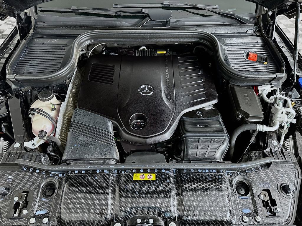 Used 2025 Mercedes-Benz GLS 450 4MATIC image 31