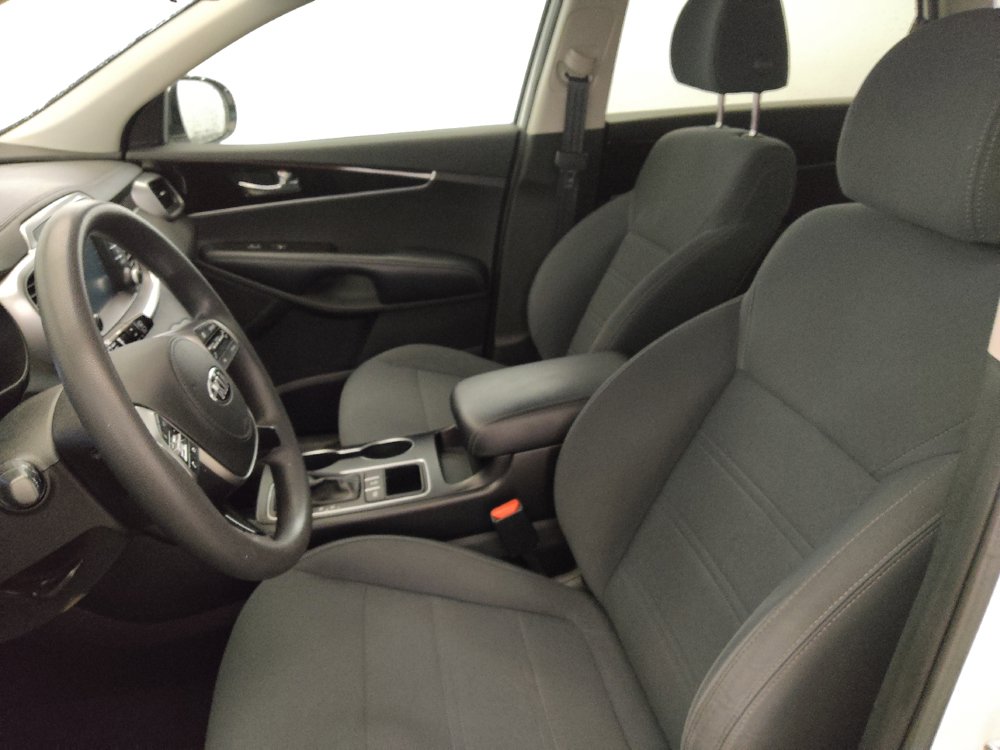 Used 2019 Kia Sorento AWD image 17