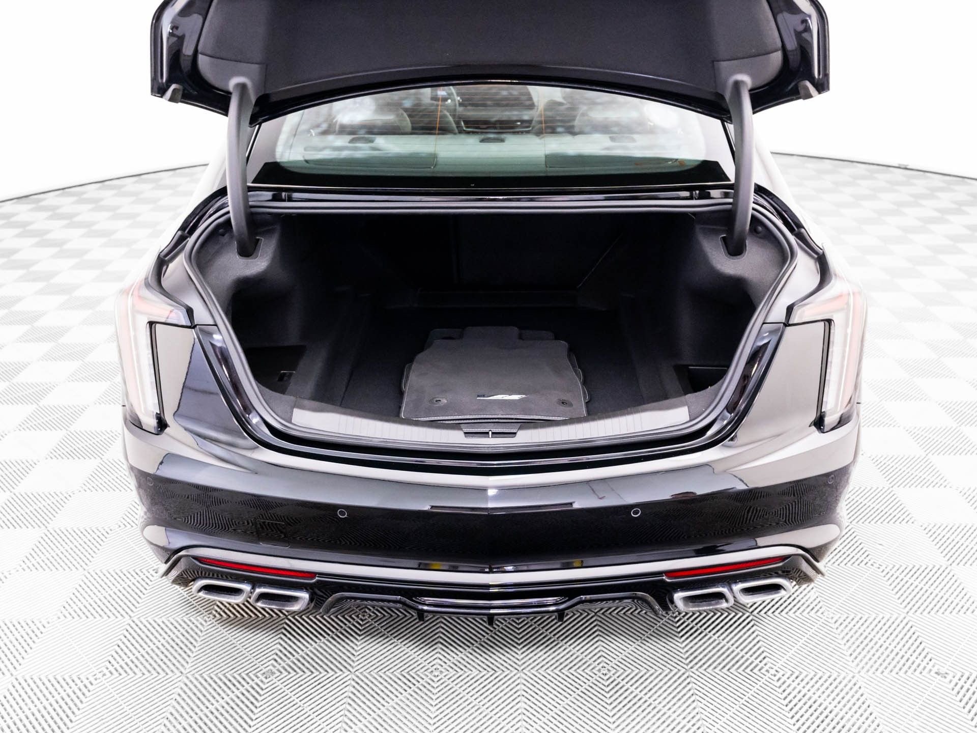 Used 2025 Cadillac CT5 V RWD image 36