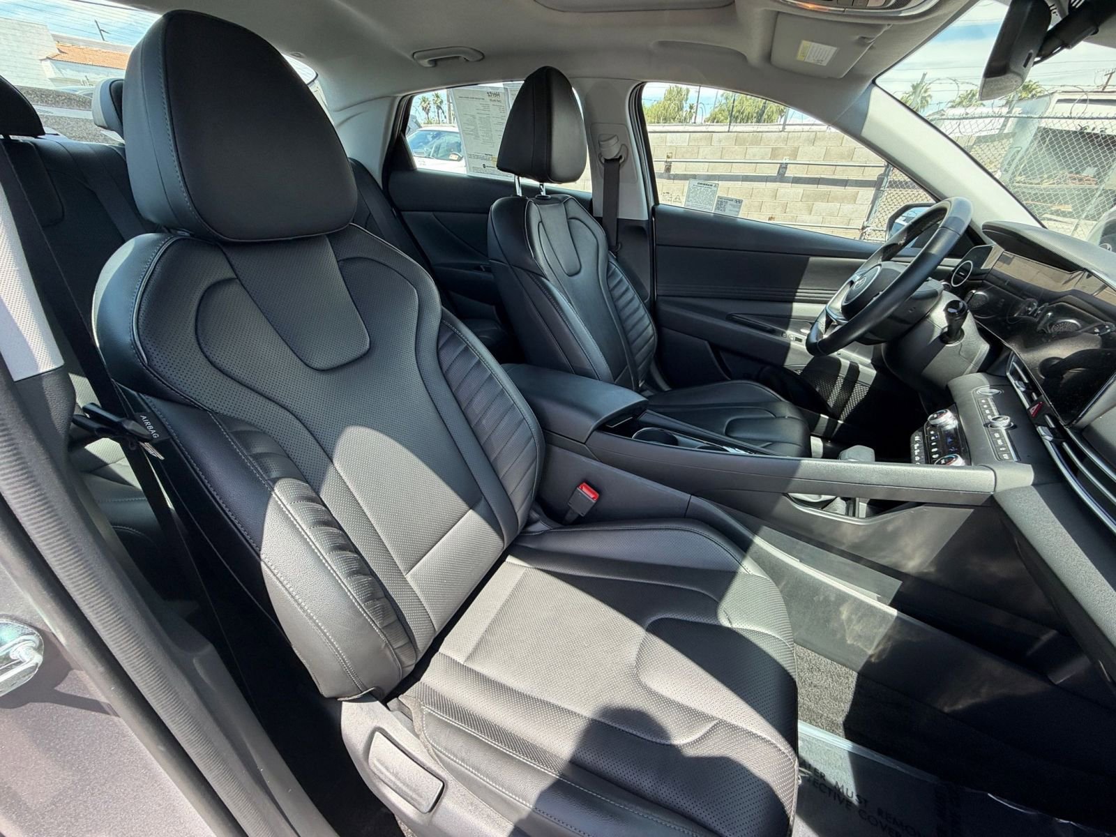 Used 2025 Hyundai Elantra Limited FWD image 38