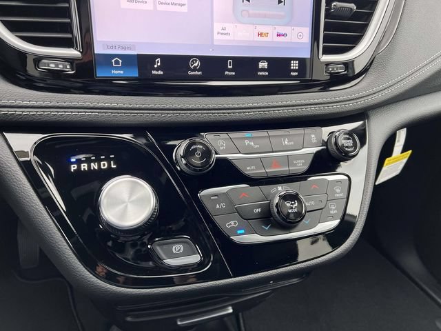 New 2026 Chrysler Pacifica Select w/ S Appearance Package AWD/4WD image 21