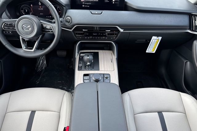 New 2025 MAZDA CX-90 Plug-In Hybrid w/ Preferred image 15