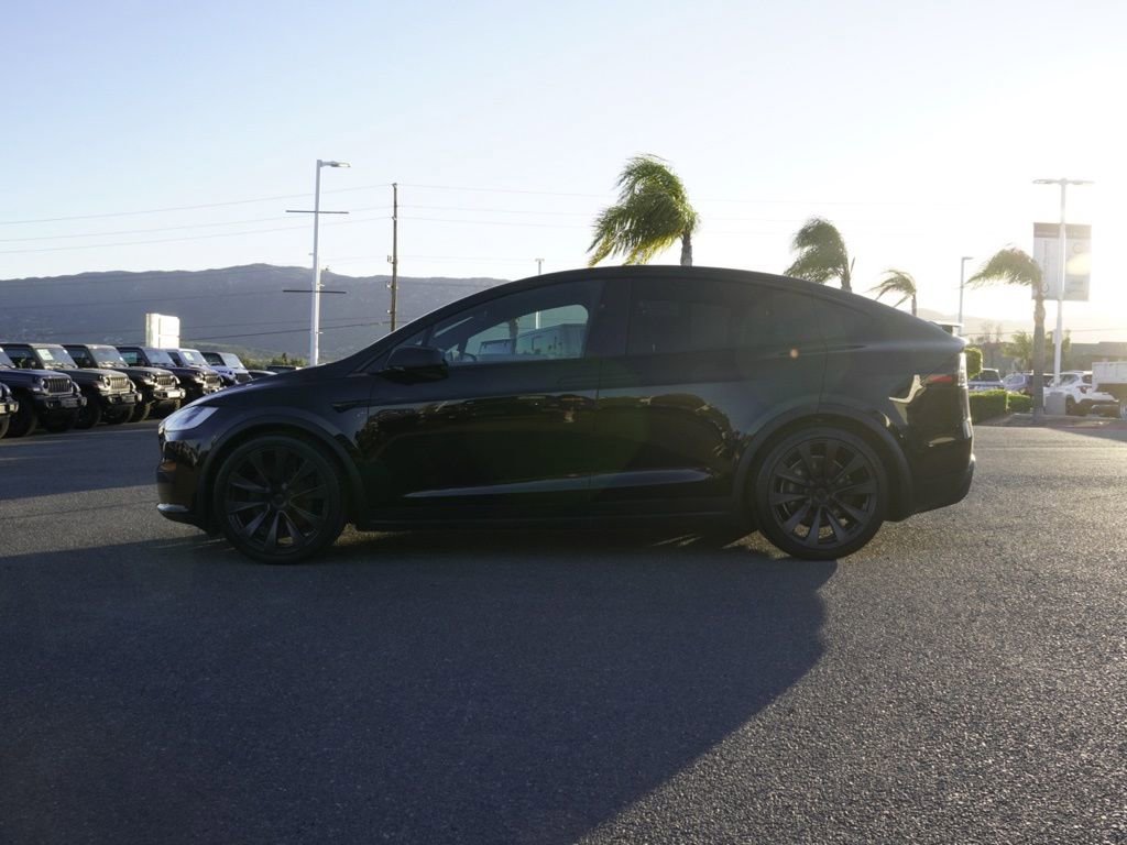 Used 2022 Tesla Model X Plaid image 7