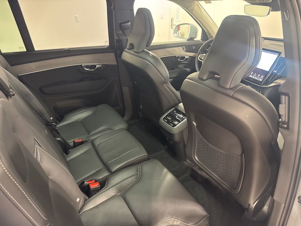 Used 2026 Volvo XC90 B6 Ultra AWD/4WD image 24