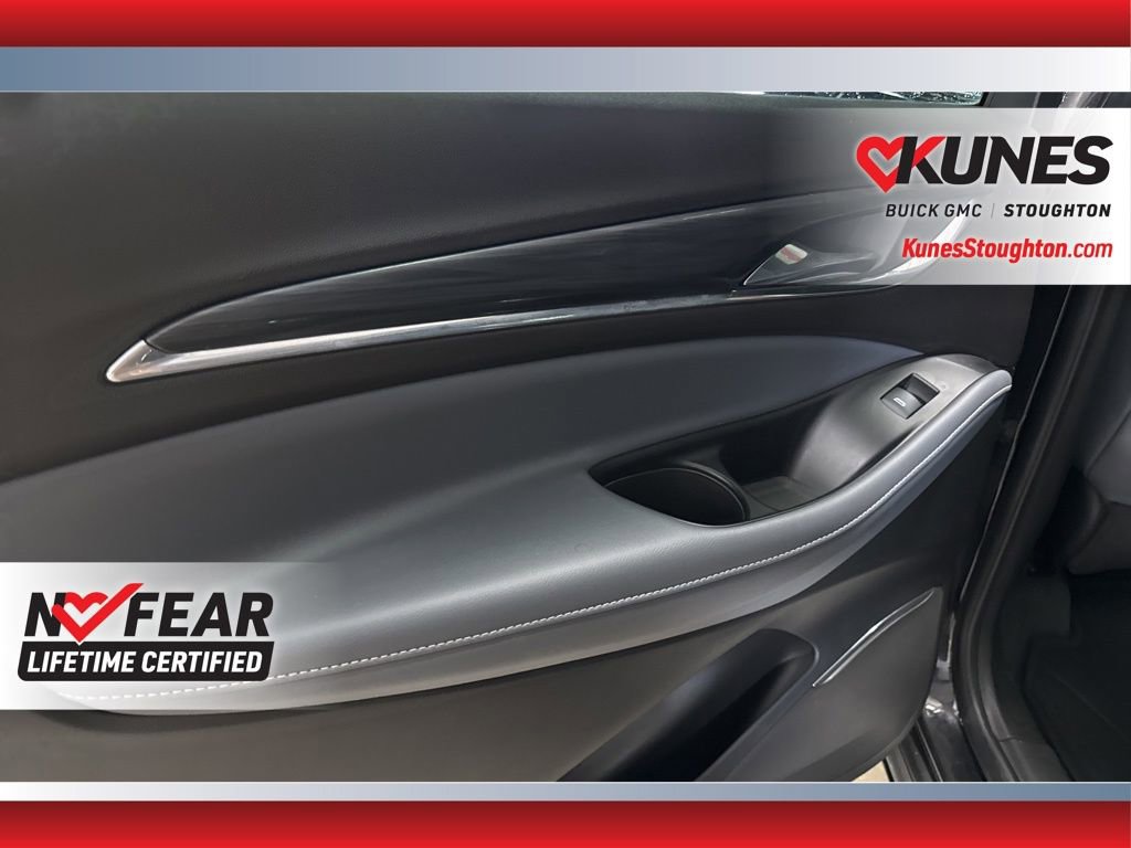 Used 2024 Buick Enclave Essence image 35