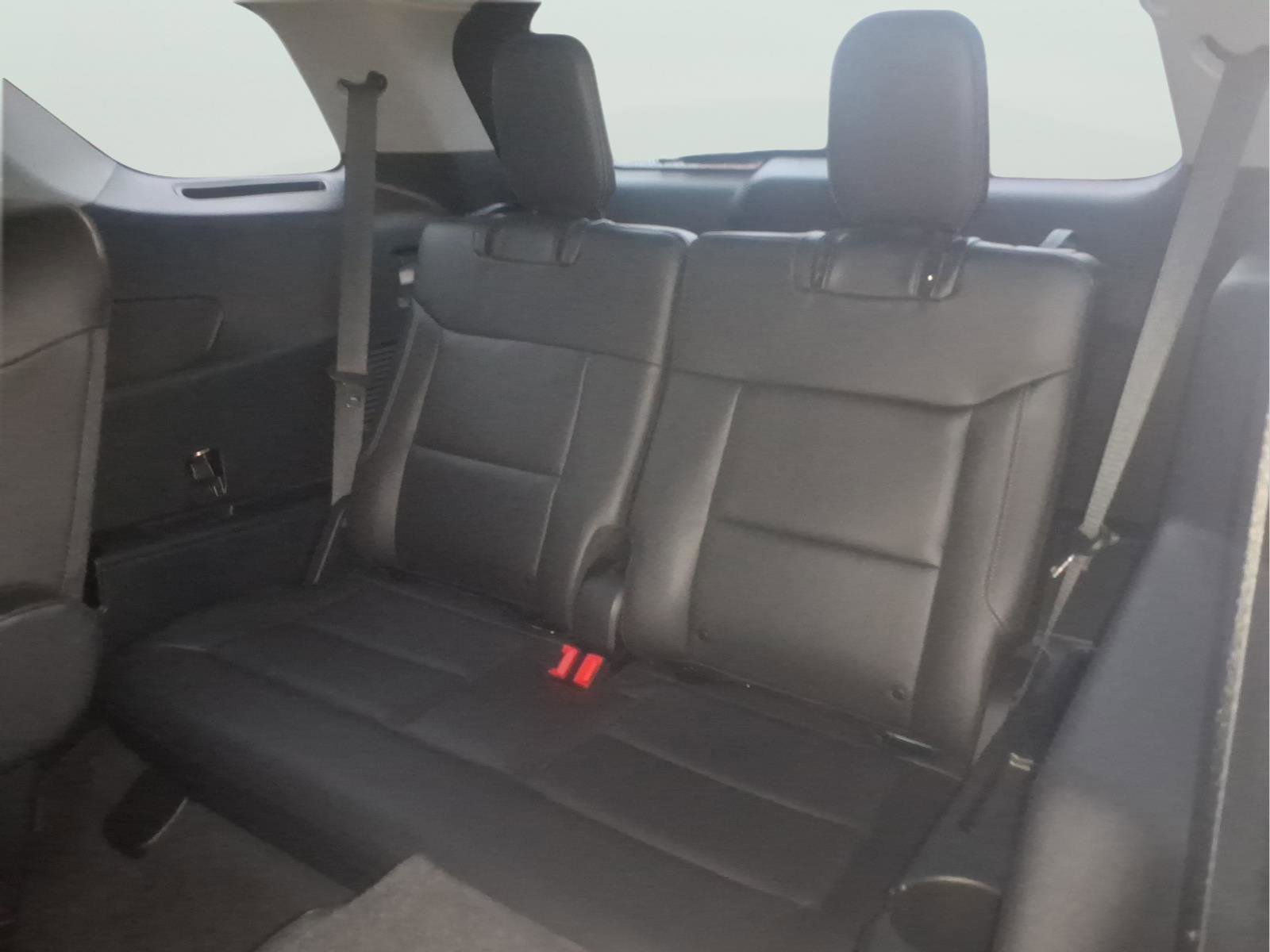 Certified 2022 Ford Explorer XLT w/ Equipment Group 202A image 10