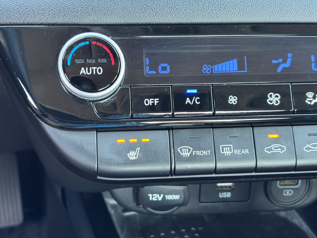 Used 2023 Hyundai Elantra SEL w/ Convenience Package FWD image 21