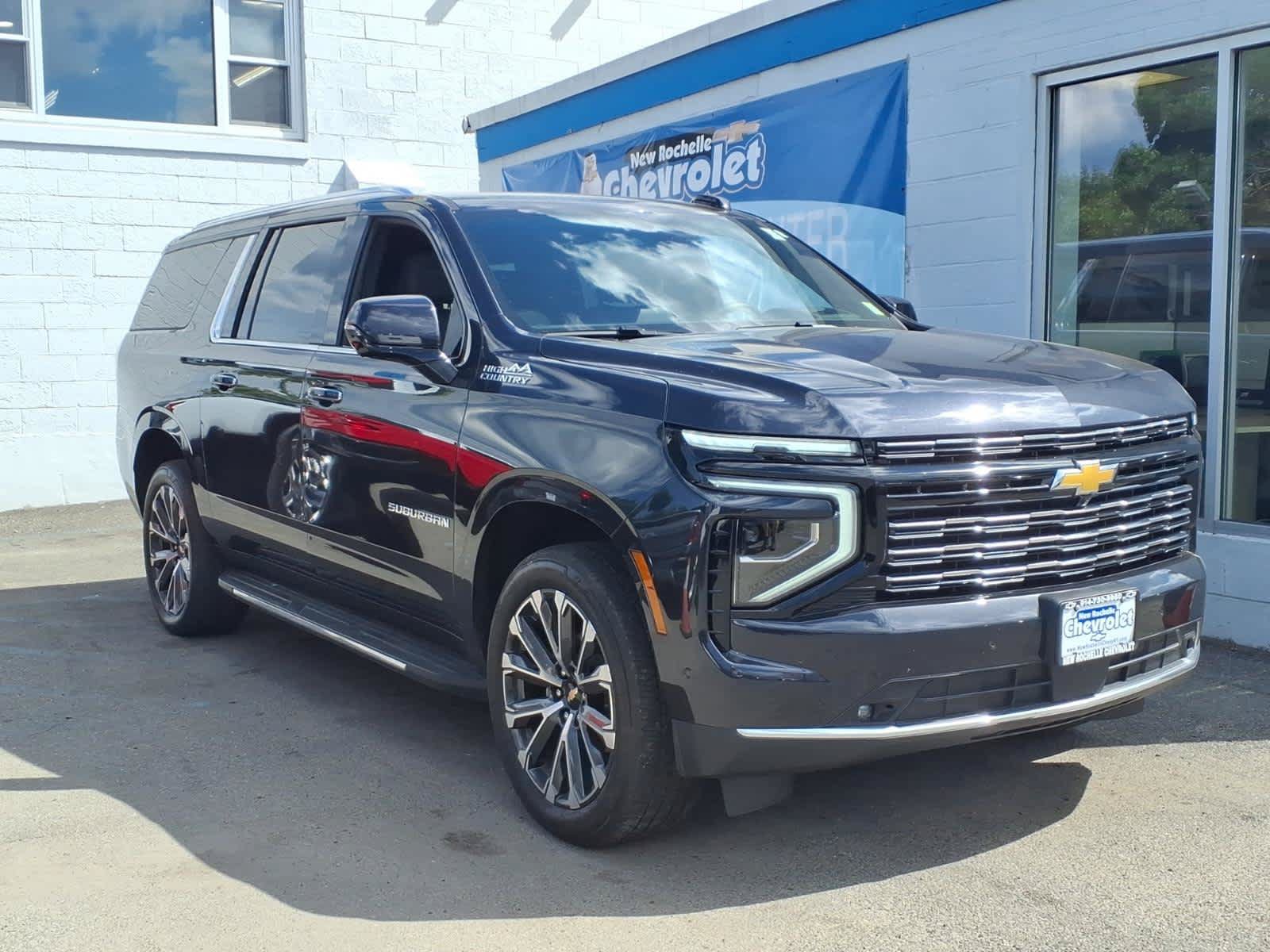 Certified 2025 Chevrolet Suburban High Country AWD/4WD image 1
