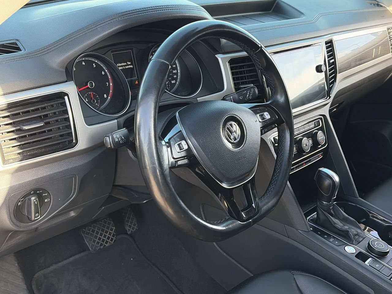 Used 2018 Volkswagen Atlas SEL AWD/4WD image 17
