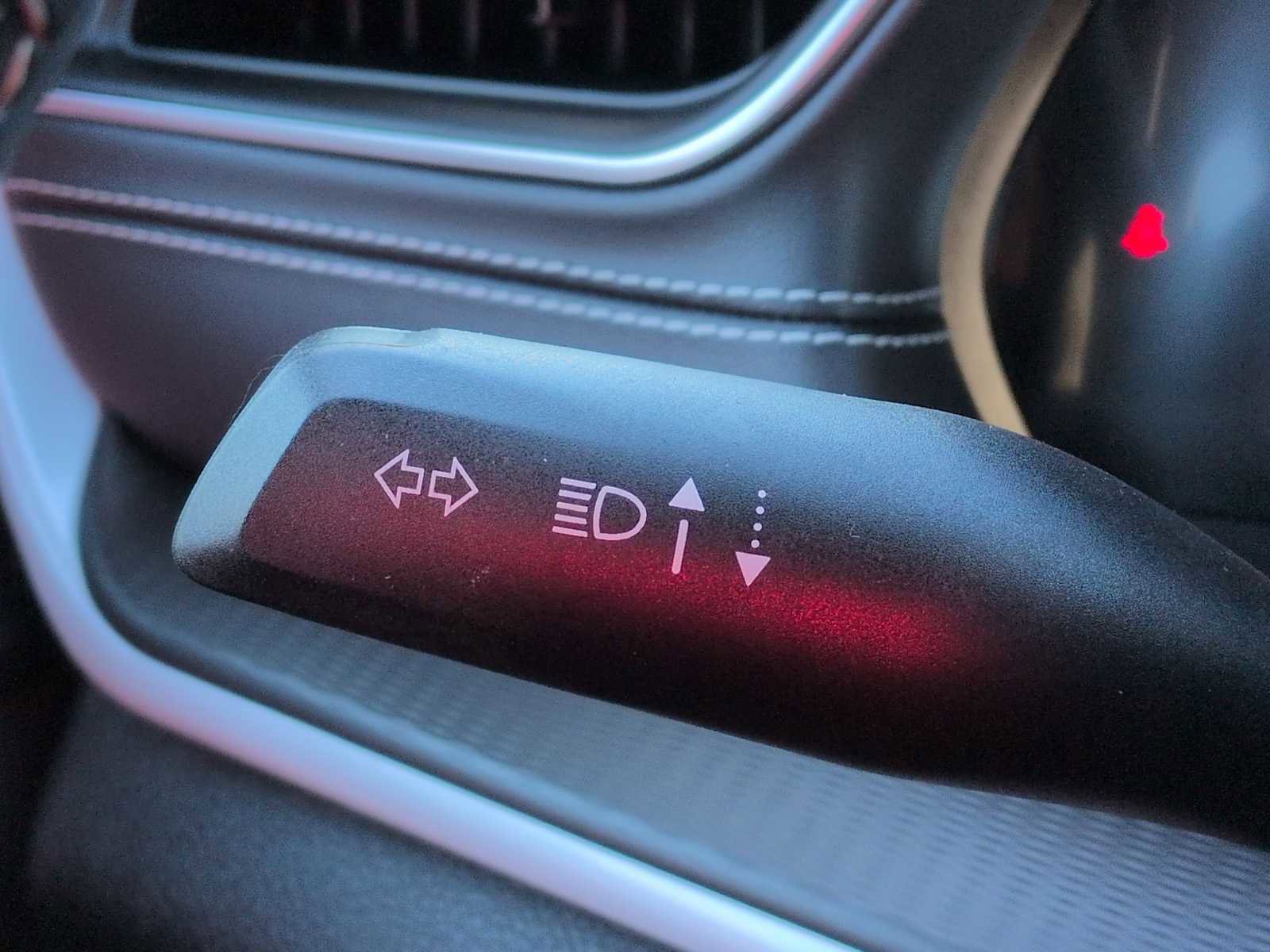 Used 2024 Jeep Grand Cherokee Altitude image 26