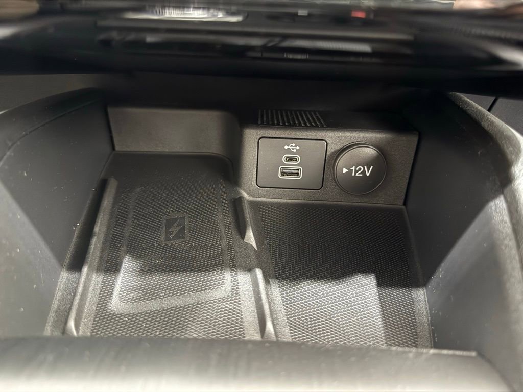 New 2025 Ford Escape SE w/ PHEV Premium Package image 38