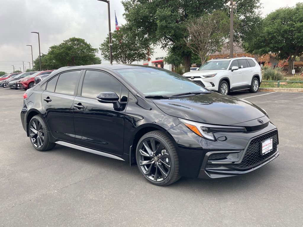 New 2026 Toyota Corolla SE image 3