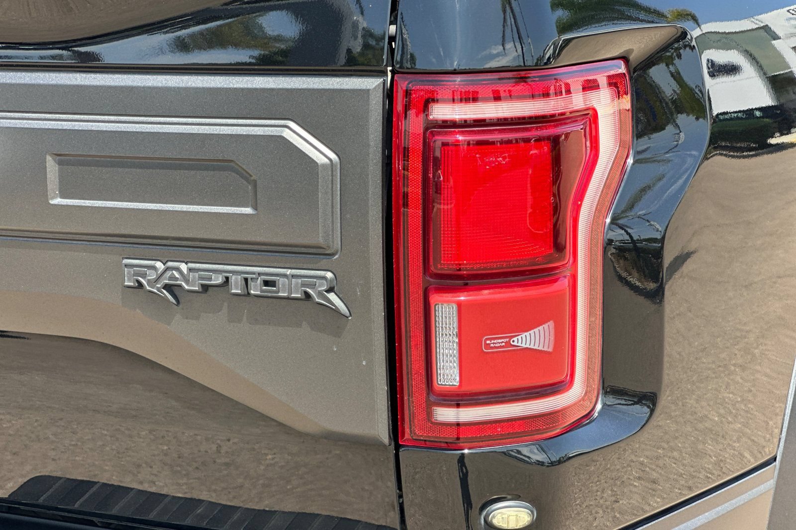 Used 2018 Ford F150 Raptor w/ Equipment Group 802A Luxury AWD/4WD image 26