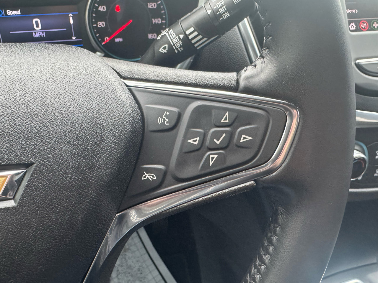 Used 2021 Chevrolet Equinox LT image 21