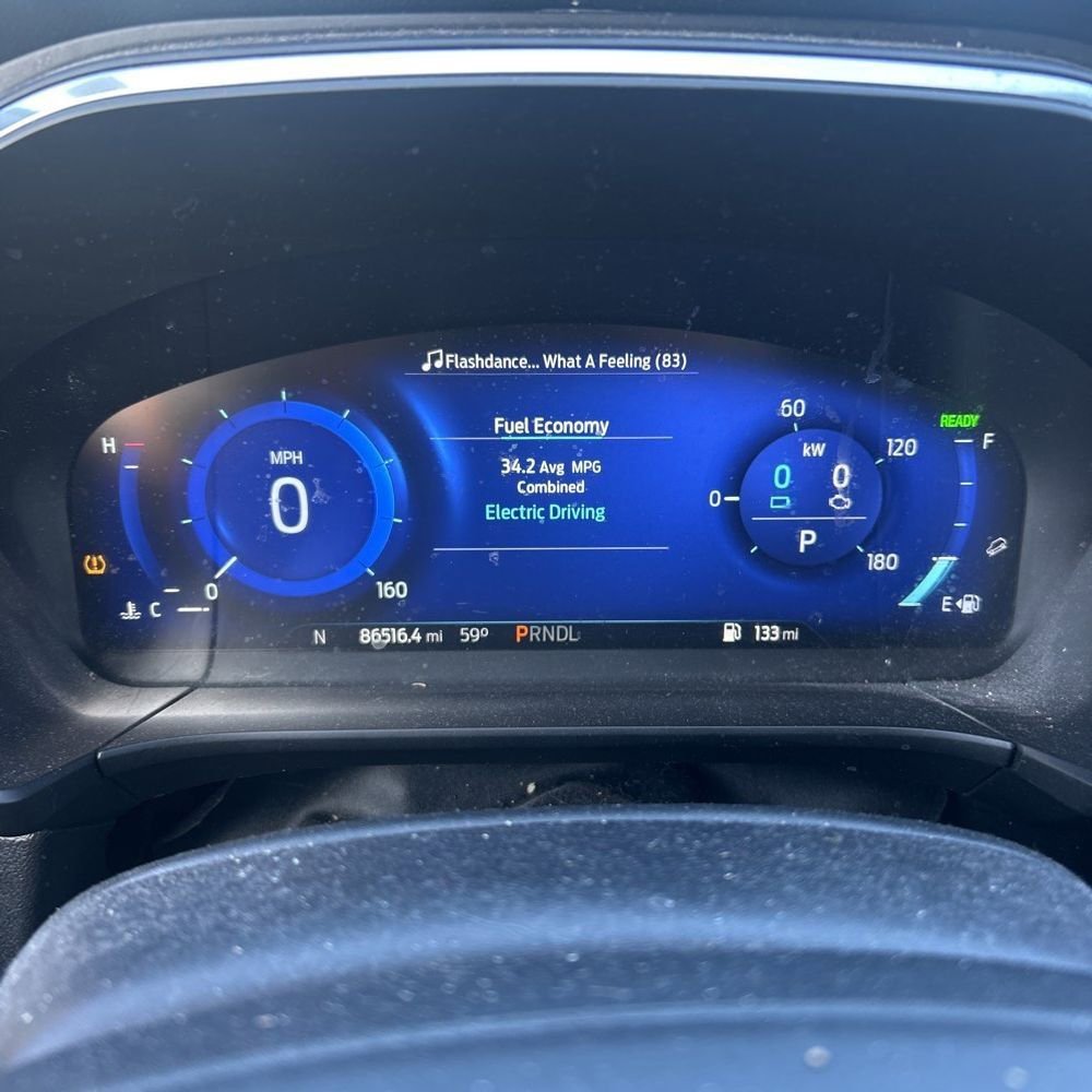 Used 2020 Ford Escape Titanium w/ Titanium Premium Package 2.0 image 9