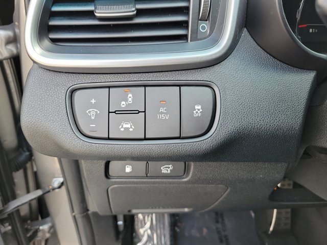 Used 2019 Kia Sorento SX image 29