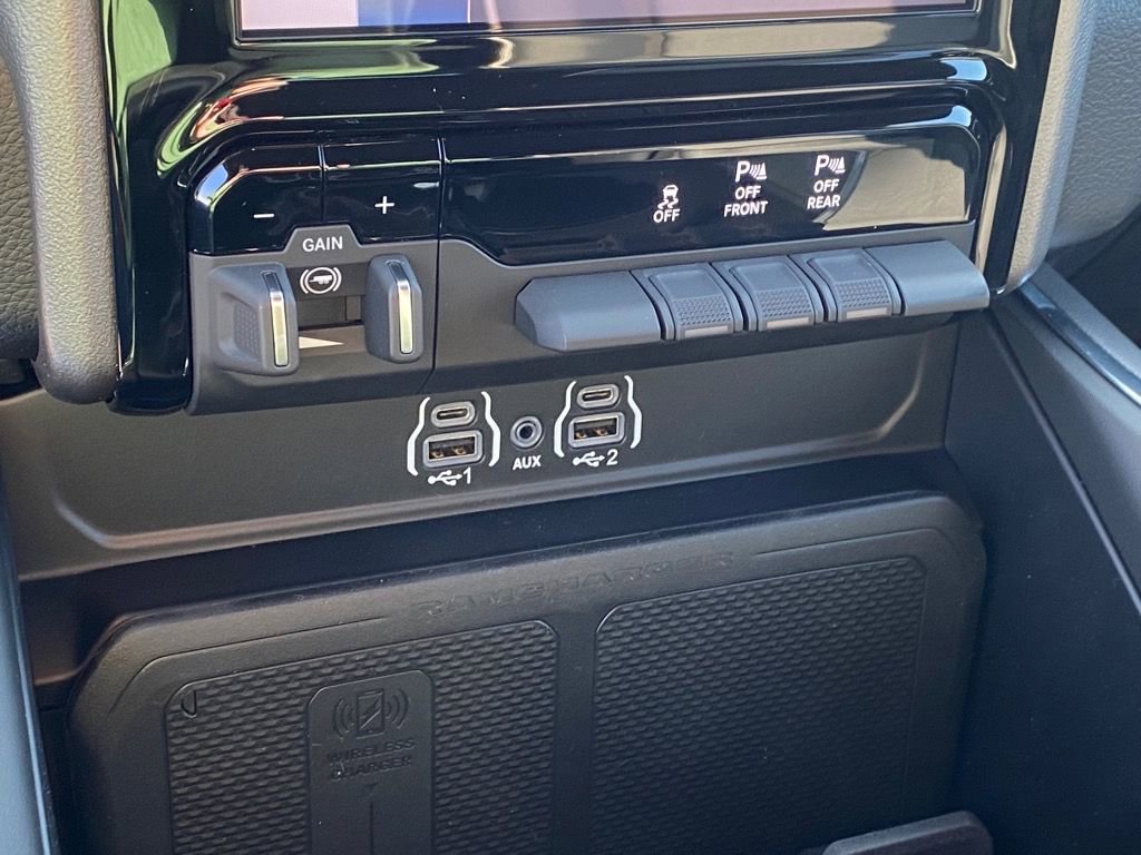 New 2025 RAM 1500 Laramie image 18