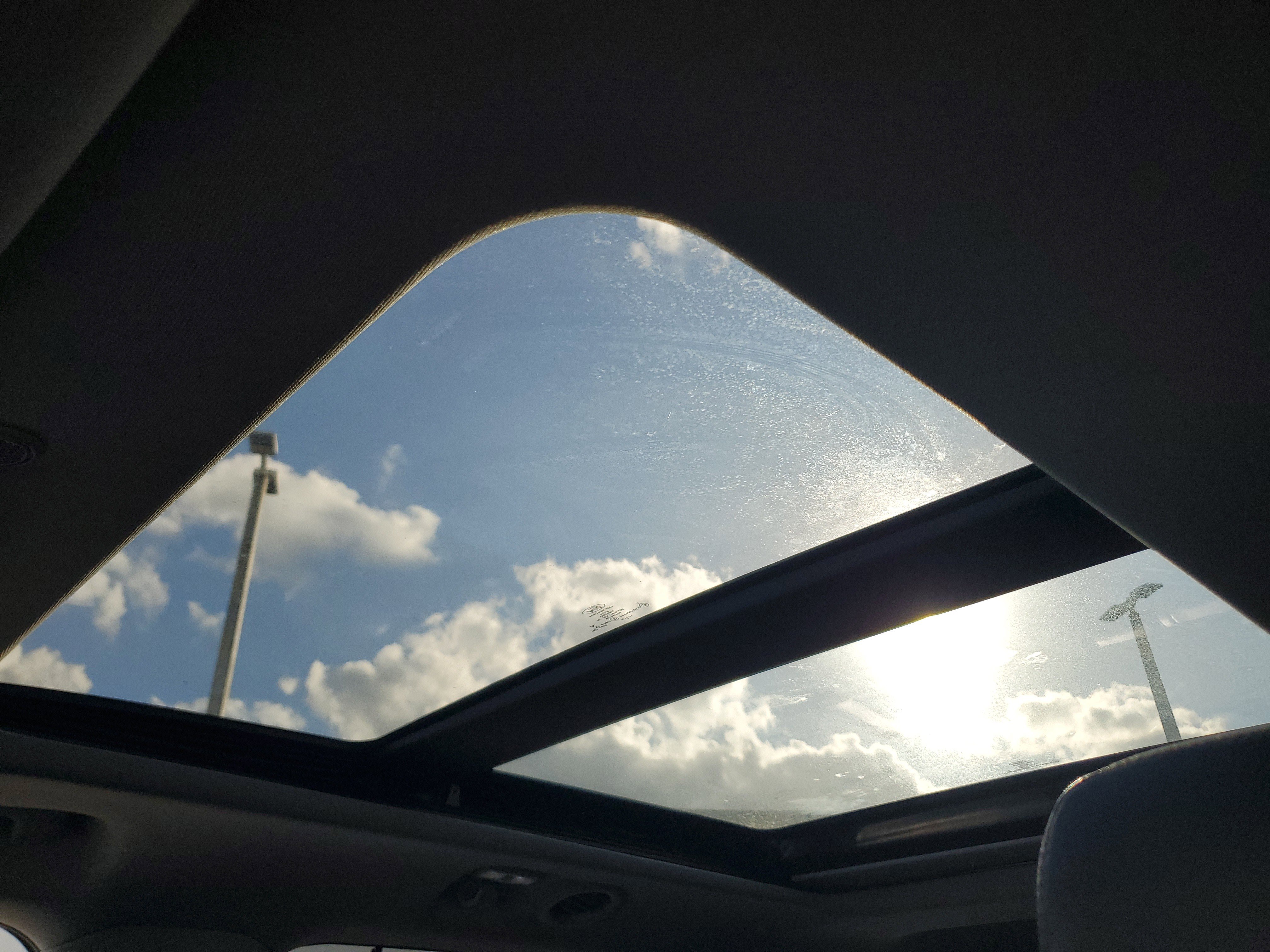 Used 2022 Ford Explorer Limited w/ Equipment Group 301A image 11