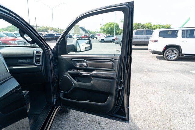 Used 2025 RAM 1500 Laramie AWD/4WD image 16