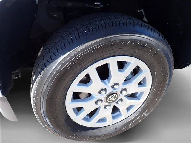 Certified 2025 Toyota Tacoma SR5 AWD/4WD image 7