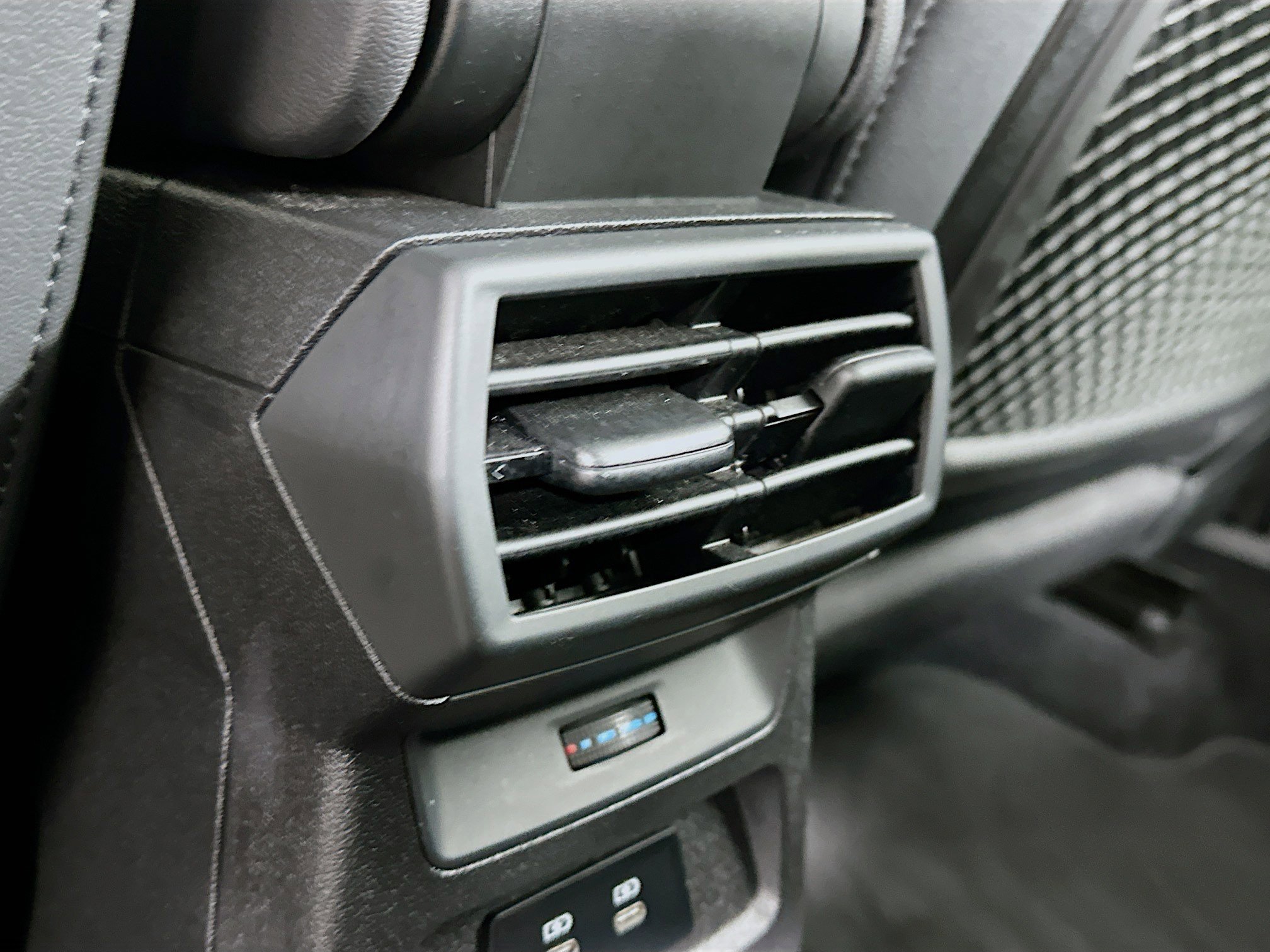 Used 2024 Audi A3 2.0T Premium image 28